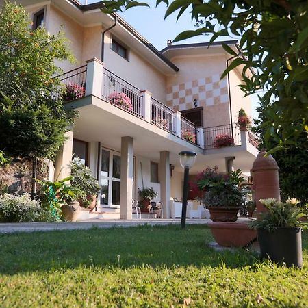 Parte Di Casa Con Giardino E Piscina Villa Pietrasanta Bagian luar foto