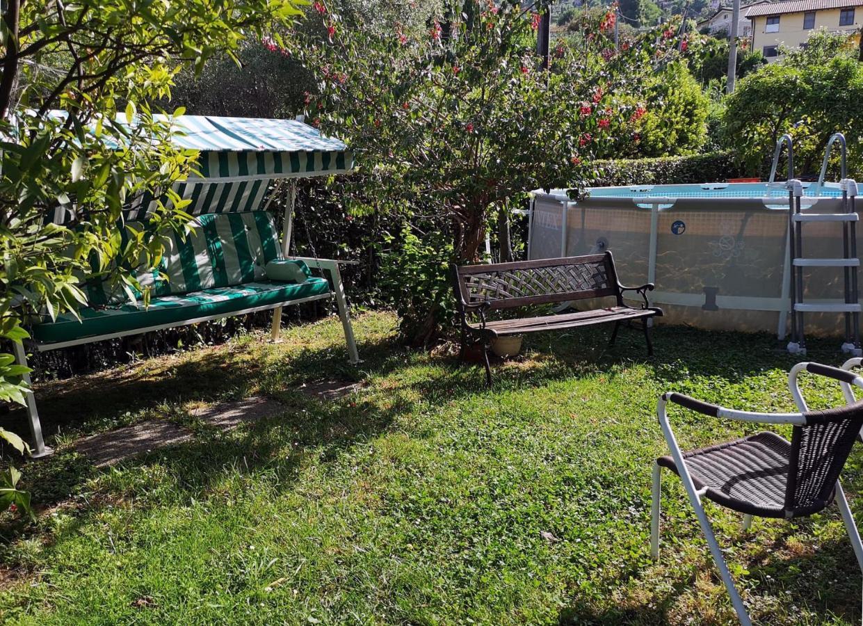 Parte Di Casa Con Giardino E Piscina Villa Pietrasanta Bagian luar foto