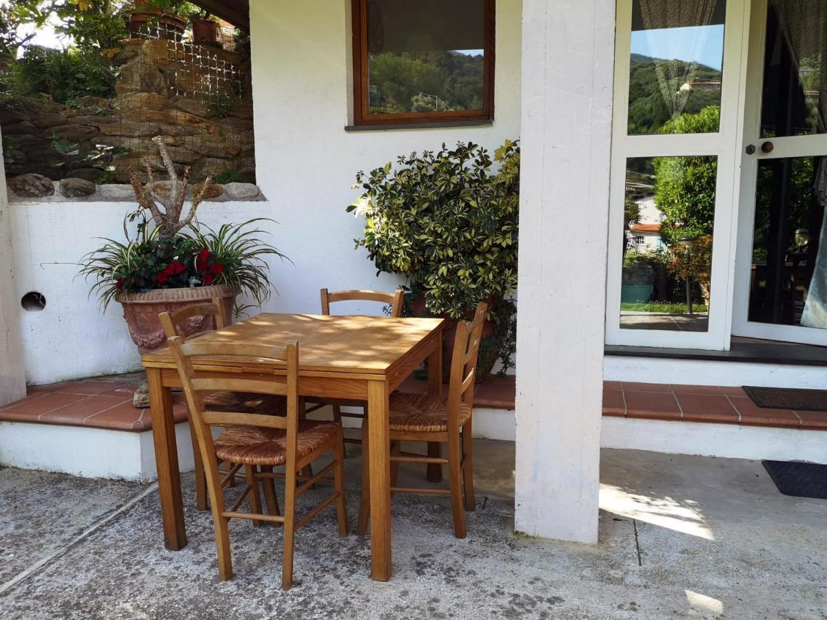 Parte Di Casa Con Giardino E Piscina Villa Pietrasanta Bagian luar foto
