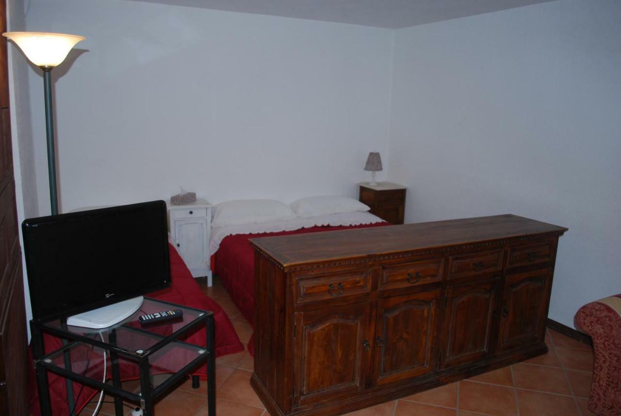 Parte Di Casa Con Giardino E Piscina Villa Pietrasanta Bagian luar foto
