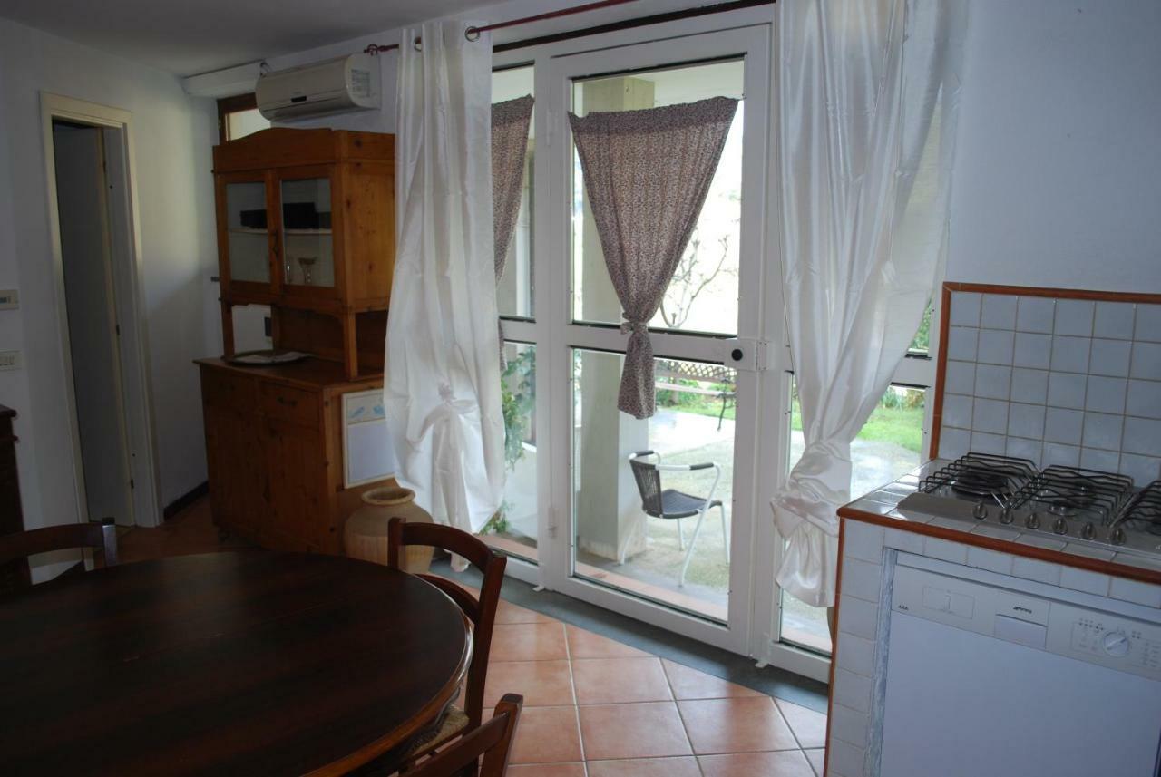 Parte Di Casa Con Giardino E Piscina Villa Pietrasanta Bagian luar foto